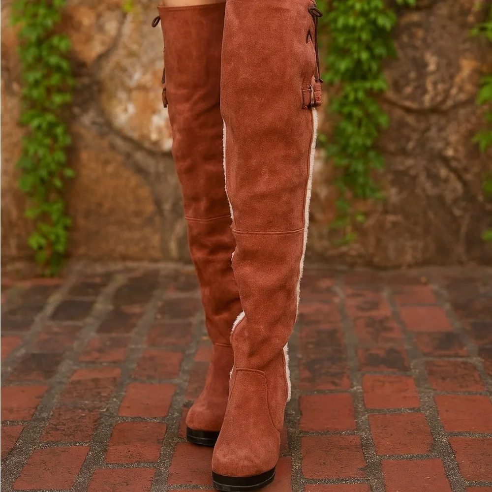 KELSI DAGGER Coquette Girl Rozelle Faux Shearling Lined OTK BrownSuede Boots, 8.